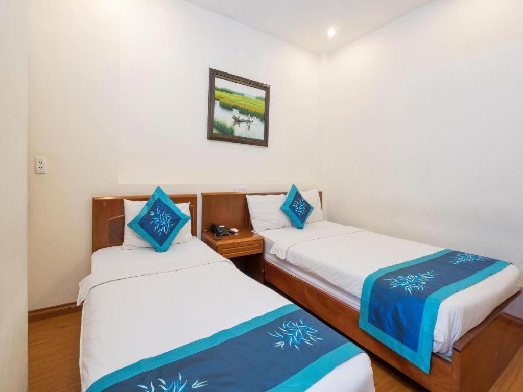 Blue River Hotel